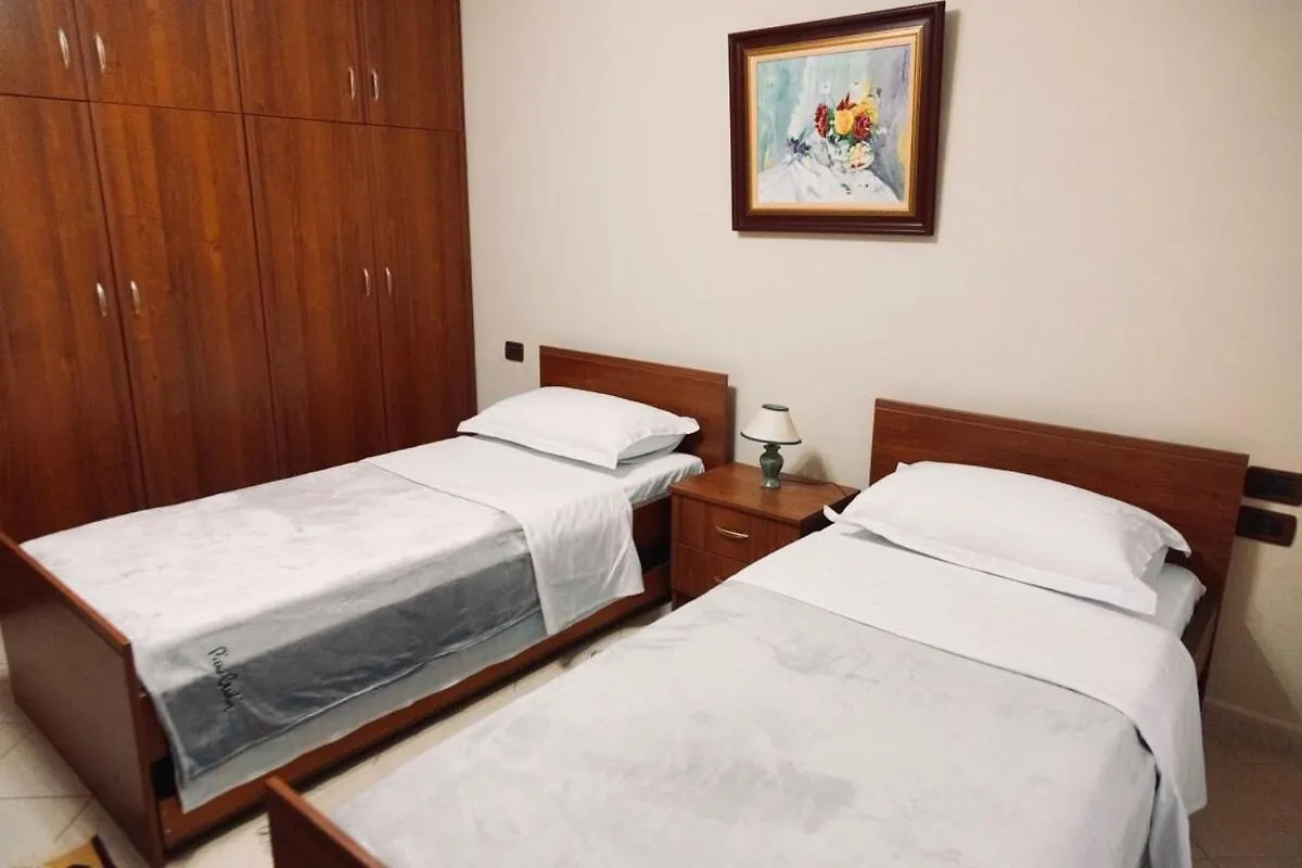Cozy & Authentic Tirana Stay - 3Min Walk To Center Apartment