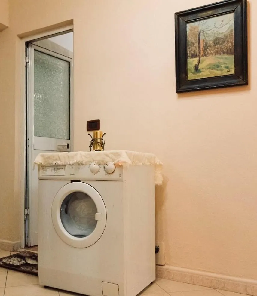 Cozy & Authentic Tirana Stay - 3Min Walk To Center Apartment