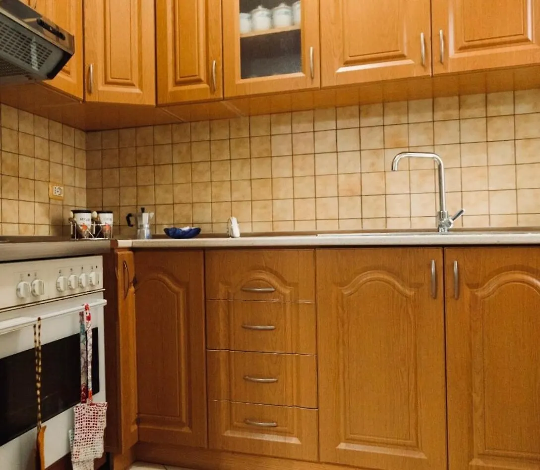 Cozy & Authentic Tirana Stay - 3Min Walk To Center Apartment