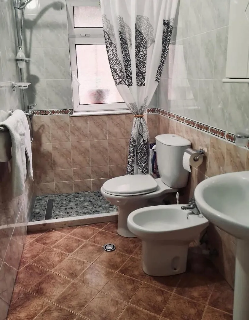 Cozy & Authentic Tirana Stay - 3Min Walk To Center 0*,  Albania